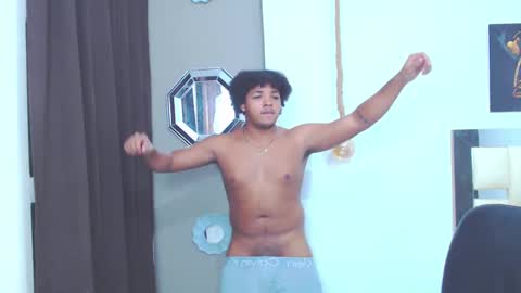 black_king_241 online show from March 10, 2025, 5:54 am