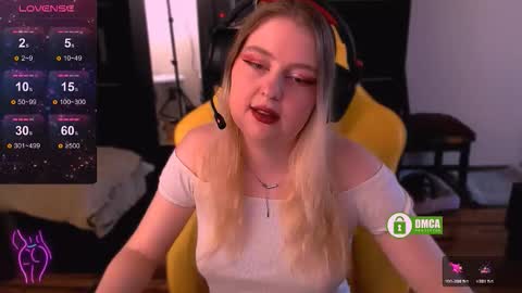 Sasha and Bella online show from December 4, 2025, 9:29 am