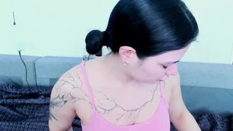 Snapshot of black_pant3r chatting on June 4, 2026, 2:50 am Mon Mon online show from June 4, 2026, 2:50 am
