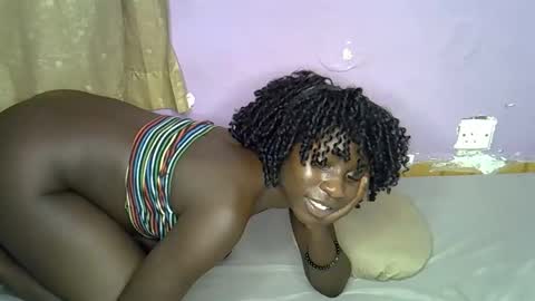 Snapshot of black_queeni chatting on November 28, 2025, 10:23 pm black_queeni online show from November 28, 2025, 10:23 pm