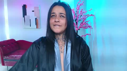 Rousse  online show from December 5, 2025, 9:18 am