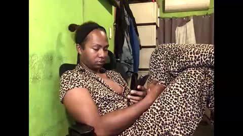 Snapshot of blackasiancockts chatting on December 19, 2025, 7:26 am Crystal online show from December 19, 2025, 7:26 am