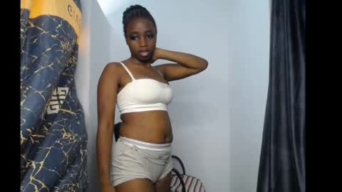Snapshot of blackbeauty60 chatting on May 17, 2026, 5:31 pm lela online show from May 17, 2026, 5:31 pm