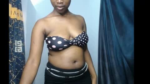 Snapshot of blackbeauty60 chatting on May 24, 2026, 5:51 pm lela online show from May 24, 2026, 5:51 pm