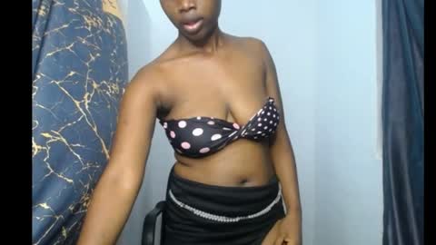 Snapshot of blackbeauty60 chatting on June 2, 2026, 6:43 pm lela online show from June 2, 2026, 6:43 pm