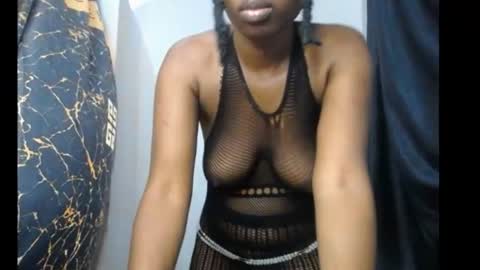 Snapshot of blackbeauty60 chatting on June 24, 2026, 5:45 pm lela online show from June 24, 2026, 5:45 pm