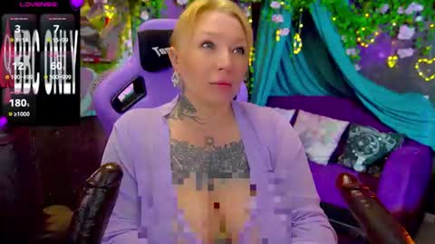 Snapshot of blackedbarbie chatting on July 25, 2026, 7:00 pm Alice online show from July 25, 2026, 7:00 pm