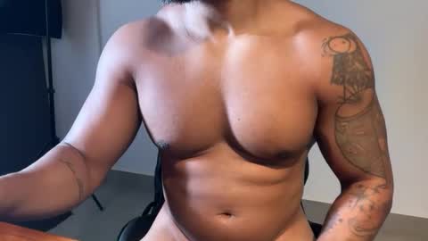 Snapshot of blackmacauly chatting on May 9, 2026, 12:43 pm Macauly online show from May 9, 2026, 12:43 pm