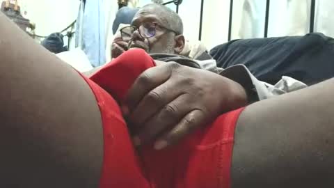 Snapshot of blackmanluv chatting on May 12, 2026, 8:00 am Me and her online show from May 12, 2026, 8:00 am