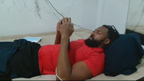 blackmuscles77 online show from June 5, 2026, 7:25 am