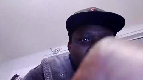 blacknwhitexxxx online show from May 18, 2026, 10:15 pm