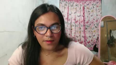 Ellez online show from February 5, 2026, 6:12 pm