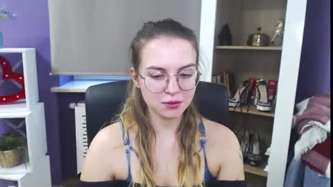 Snapshot of blackrosezoey chatting on December 5, 2024, 9:28 am Z O E Y online show from December 5, 2024, 9:28 am