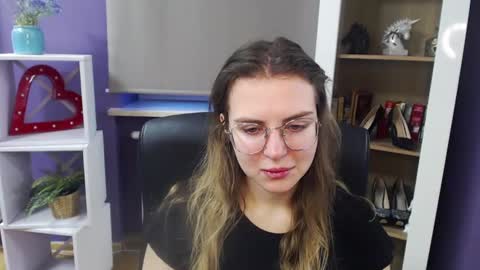 Snapshot of blackrosezoey chatting on February 17, 2025, 6:20 am Z O E Y online show from February 17, 2025, 6:20 am