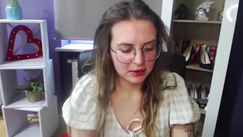 Snapshot of blackrosezoey chatting on February 18, 2025, 11:44 am Z O E Y online show from February 18, 2025, 11:44 am