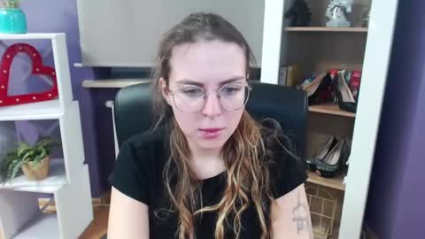 Snapshot of blackrosezoey chatting on February 24, 2025, 5:33 am Z O E Y online show from February 24, 2025, 5:33 am