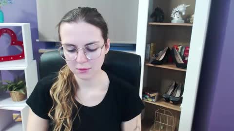 Snapshot of blackrosezoey chatting on March 4, 2025, 5:32 am Z O E Y online show from March 4, 2025, 5:32 am