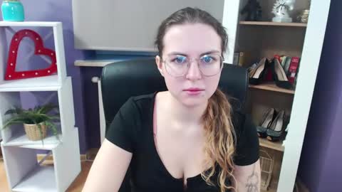 Snapshot of blackrosezoey chatting on March 6, 2025, 5:24 am Z O E Y online show from March 6, 2025, 5:24 am