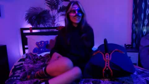 Roselina online show from January 1, 2025, 11:18 pm