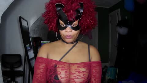 Queen Siren online show from December 12, 2024, 8:14 am