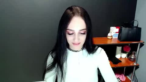 Ivy online show from January 8, 2025, 4:33 pm