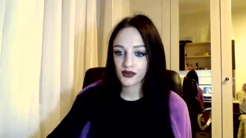 Ivy online show from February 25, 2025, 7:25 pm