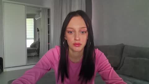 Ivy online show from September 13, 2025, 2:06 pm