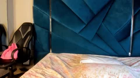 BlairWall online show from November 6, 2025, 8:43 pm