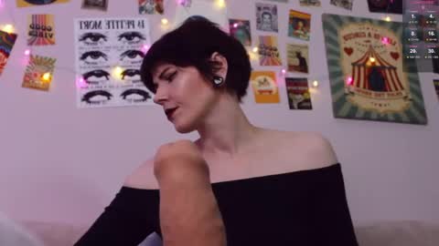 Britney online show from April 24, 2026, 3:36 pm