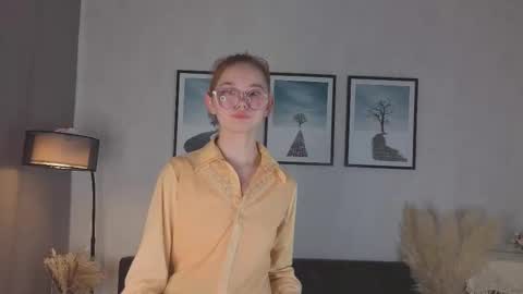 Eliza online show from October 18, 2025, 10:05 am