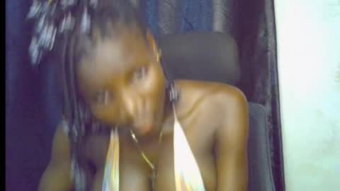 Snapshot of blaq_melanin chatting on May 5, 2026, 8:28 pm nikky00 online show from May 5, 2026, 8:28 pm
