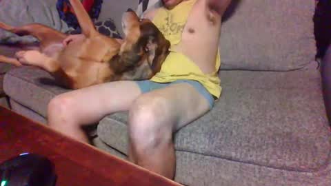 blaw_1321 online show from November 12, 2025, 8:26 am