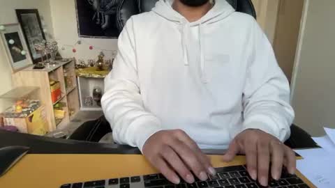 Snapshot of bleakshado chatting on June 8, 2026, 1:28 am bleakshado online show from June 8, 2026, 1:28 am