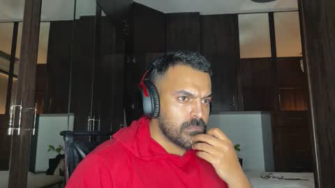 Leo online show from November 30, 2025, 1:20 am