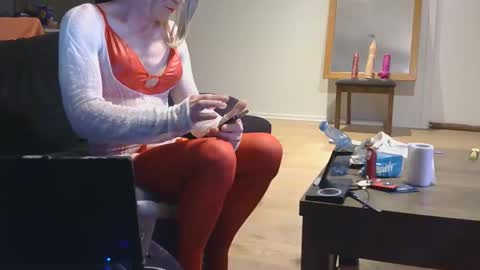 xd cumslut online show from September 15, 2025, 5:13 pm