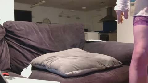 xd cumslut online show from September 22, 2025, 4:09 pm