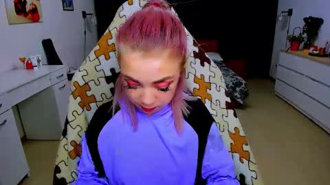 Nicole online show from January 28, 2025, 2:31 pm