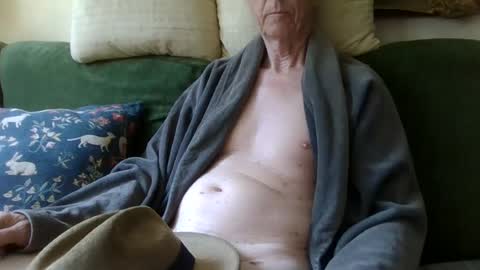 Snapshot of blomkuk chatting on July 8, 2026, 8:19 am blomkuk online show from July 8, 2026, 8:19 am