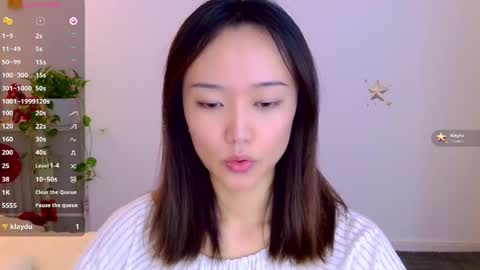 YoYo online show from April 19, 2026, 4:12 am