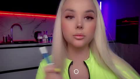 Lana online show from February 21, 2025, 1:44 am