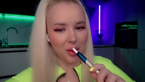 Lana online show from February 21, 2025, 4:51 am