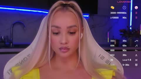 Snapshot of blond_diamond chatting on June 13, 2026, 7:12 pm Lana online show from June 13, 2026, 7:12 pm