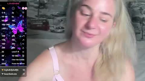 Snapshot of blond_ledi chatting on February 1, 2025, 8:26 pm blond_ledi online show from February 1, 2025, 8:26 pm