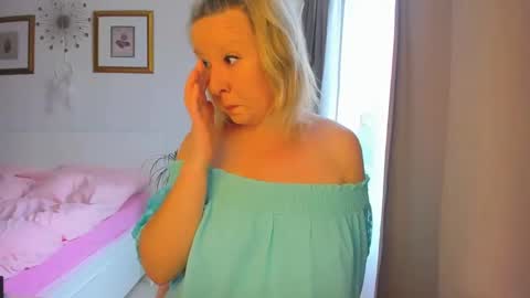 Nicole online show from January 17, 2025, 9:28 am