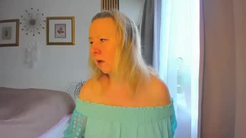 Nicole online show from January 27, 2025, 9:44 am