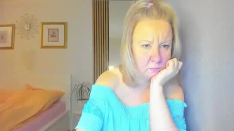 Nicole online show from February 4, 2025, 5:23 pm