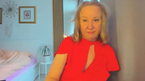 Nicole online show from February 6, 2025, 8:39 am