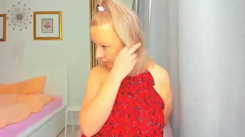 Nicole online show from February 12, 2025, 8:59 am