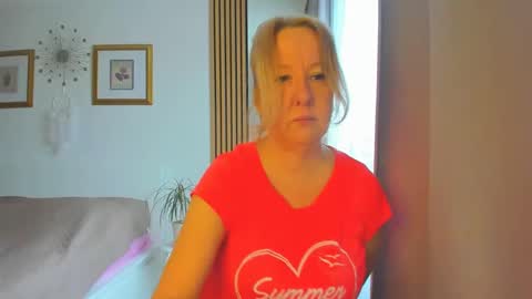 Nicole online show from March 2, 2025, 9:53 am