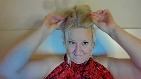 Nicole online show from September 26, 2025, 3:10 am